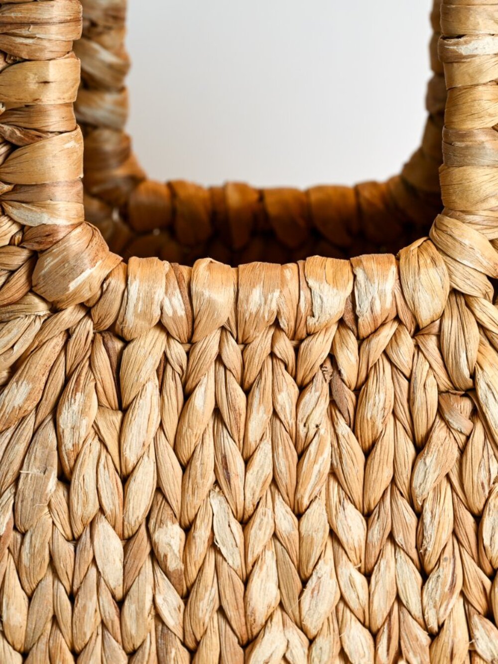 Woven Straw Tote Bag Natural Fiber Structured Boho Coastal Handbag - Picture 4 of 6